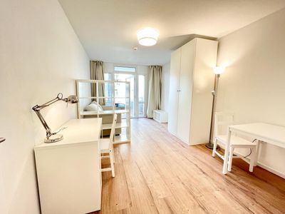 Neue vollmöblierte Luxus Studenten-Whg + Terrasse / New fully furnished luxury student flat