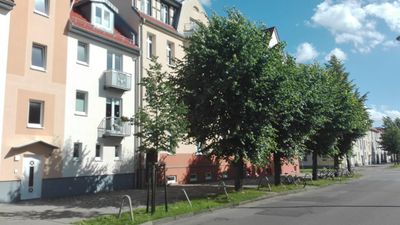 Helle 3,5-Zimmer-Wohnung mit Balkon und Einbauküche in zentraler Lage – Fleischervorstadt