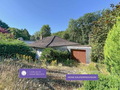 Baugrundstück in idyllischer Lage mit Altbestand