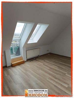 3-Zimmer-Wohnung im Dachgeschoß und mit BALKON in Zwickau-Niederplanitz zu vermieten!