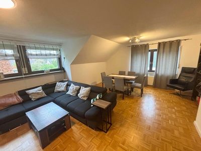 3-Zimmer-Obergeschosswohnung mit großer Dachterrasse und Garage in ruhiger Wohnlage