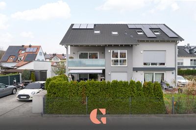 Moderne Doppelhaushälfte mit zwei Wohneinheiten