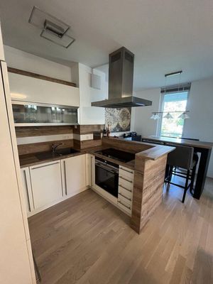 Moderne teilmöblierte 3 Zimmerwohnung