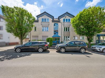 Zwei Einheiten - Flexibel nutzbare Wohnung mit vier Zimmern und Balkon in Mühlheim am Main