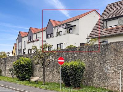 Moderne 4-Zimmer-Wohnung mit ganz viel Platz und Blick über den Main, in Eibelstadt
