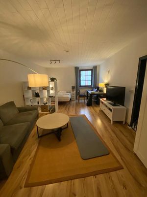 3-er-WG Topp-Lage!
3-Zimmer-Wohnung mit optimaler Aufteilung für WG und neuer EBK