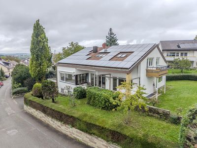 Handwerkertraum in Erdmannhausen: Großzügiges ZFH mit PV-Anlage, Veranda & viel Nutzfläche