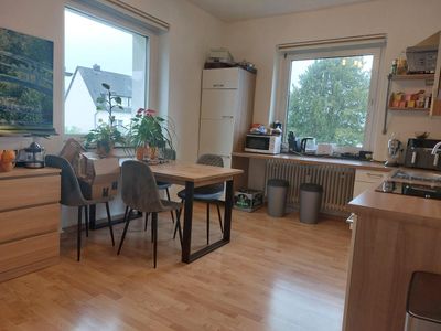 Ruhige, helle, verkehrsgünstige Wohnung in Köln-Merheim mit Einbauküche und Spiegelschrank