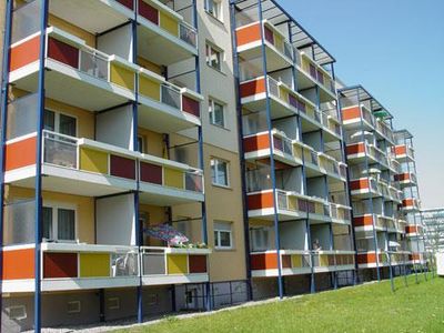 ++ Frisch renoviert mit Balkon ++