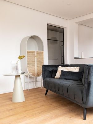 Exklusive möblierte 2-Zimmerwohnung / Tiefgarage / All-inkl. Miete