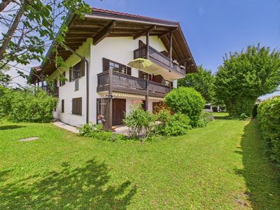 sehr gepflegte Wohnung im 1. OG mit 2 Balkonen & traumhaftem Ausblick in einer idyllischen Wohnlage