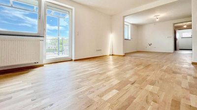 2 Etagen helle kernsanierte Eigentumswohnung mit Studio und Carport i.Lkr. Regensburg