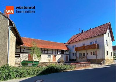 Viel Potenzial!
Einfamilienhaus mit Nebengebäuden
in Zapfendorf-Oberoberndorf