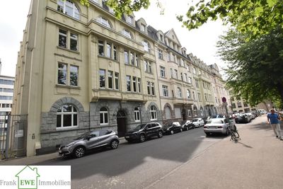 Objekt Nr. 67_3, 40215 Düsseldorf Carlstadt
3-Zimmer-Wohnung zwischen Königsallee und Rheinufer