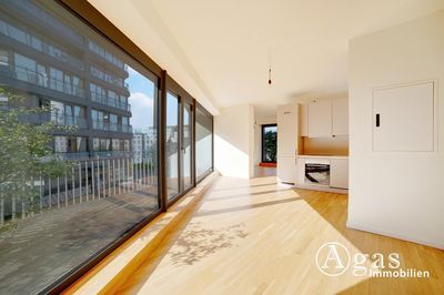 Highlight-Wohnung mit 4 Zimmern, ca. 119m², EBK und umlaufendem Balkon mit Panoramablick in Berlin-Mitte!