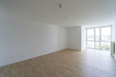 Helle 2-Zimmer Wohnung im 3. OG mit Tiefgaragenstellplatz in Wiesbaden-Südost