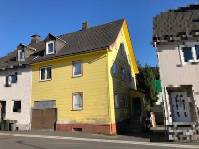 Provisionsfrei: 3-Familienhaus mit Ausbaupotenzial und Garten in Tettau