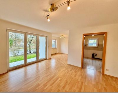 3,5-Zimmer-Wohnung mit Terrasse und Garten