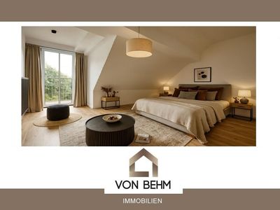 von Behm Immobilien - 2-Zimmer-Dachgeschosswohnung mit Balkon und Außenstellplatz