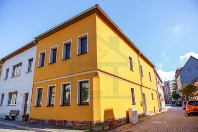 Eigenheim statt Miete! Charmantes Stadthaus mit Innenhof und Ausbaupotenzial