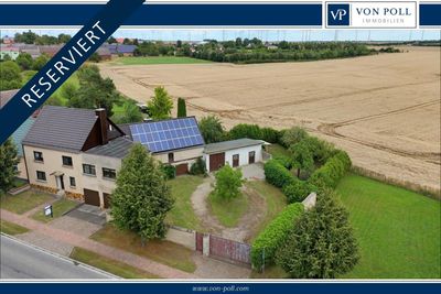 Ländlicher Rückzugsort mit Reitplatz und Perspektive