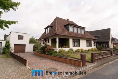 Großzügiges 1–2 Familienhaus in Achim-Baden