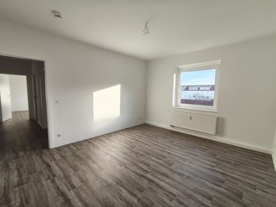 Hell, saniert, gut geschnitten: 2-Zimmer in ruhiger Wohnlage