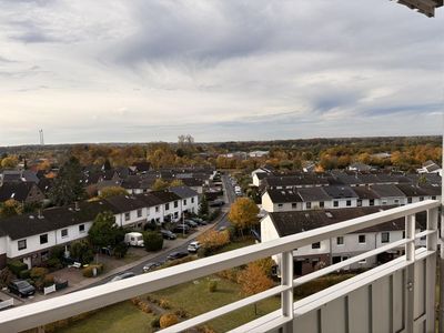 Frisch renovierte 4-Zimmer-Wohnung mit Südbalkon und Stellplatz im Hanseviertel!