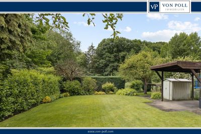 Doppelhaushälfte mit Potenzial auf großem Grundstück – ruhig gelegen mit Blick ins Grüne!