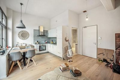 Traumhafte 2-Zimmer-Wohnung in Hattersheim: Wohnen im Industriedenkmal