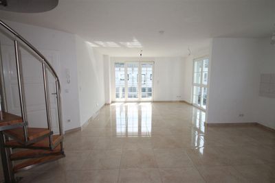 *Randlage* Hochwertige 4 Zimmer Maisonett-Wohnung im Neubaugebiet von Kelsterbach