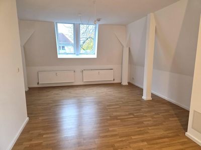 S-Bahn Karlshorst, frisch saniert, 82m², 3 Zimmer, Bad , EBK neu