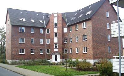 Ab März 2026 Wohnen im Erdgeschoss 2-Raum Wohnung mit Dusche ohne Balkon.