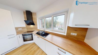 Rundum-Sorglos-Immobilie: Lichterfüllte Penthouse-Wohnung mit Einbauküche und Ausblick!!