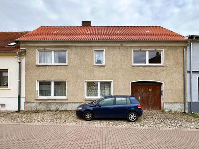 Geräumiges Haus unweit des Ortskerns-Renovierungsbedarf-Zwangsversteigerung-keine Käuferprovision