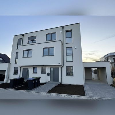 Erstbezug: Exklusive Neubau-Doppelhaushälfte mit 6 Zimmern und großer Dachterrasse