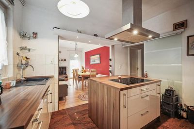 ++ Wohnen mit Wohlfühlfaktor: Große 3,5-Zimmer-Maisonette mit Balkon und Gemeinschaftsgarten ++