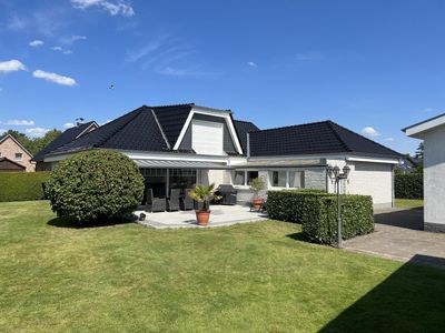 Modernisiertes Zweifamilien-Ensemble in idyllischer Lage