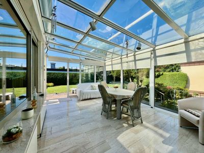 ***ISonnenplatz Königsbrunn – Stilvoller Bungalow mit großem Grundstück in Toplage***