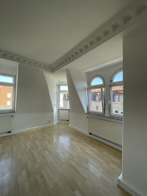 Charmante, helle Altbauwohnung in St. Johannis frei!