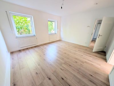 **Erdgeschoss, modernes Tageslichtbad und eigener Garten gewünscht? Den Traum können wir erfüllen!**