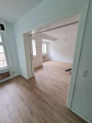 Modernisierte 2 Zi Wohnung mit Terrasse
