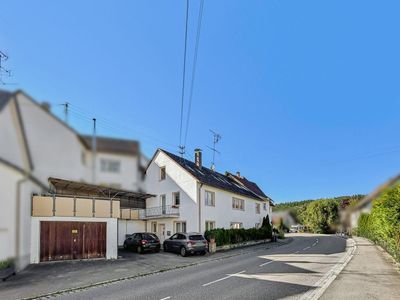 Jungnau: Großzügiges Wohnen mit eigener Gartenoase – saniertes Haus mit viel Platz