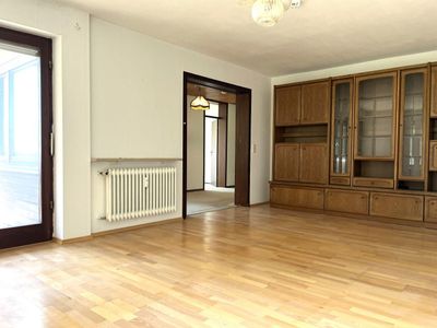 3-Zimmer-Wohnung mit Garage, Balkon und Keller