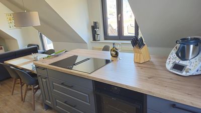 Exklusive Dachwohnung mit Blick auf den Main in ruhiger Lage – VB