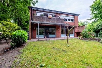 *Hier können Sie ca. 20.000,00€ Miete/Jahr generieren!*
Zweifamilienhaus in Bremen-Burg zu verkaufen