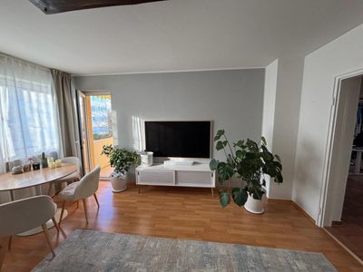 Charmante 3 Zimmer Wohnung mit Balkon am Lerchenauer See