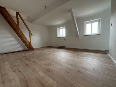 helle 3-Raumwohnung im DG unweit des St. Georg - befristet