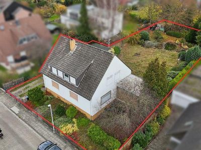 Zweifamilienhaus auf großem, teilbarem Grundstück in sehr guter, ruhiger Lage von Hannover-Bothfeld