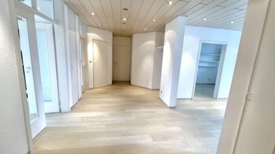 Zentrumsnahe 3 Zimmer Wohnung mit zwei Balkone und TG